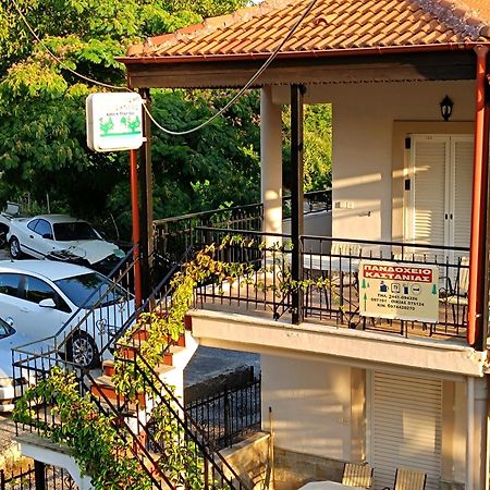 Hotel Πανδοχείο Λίμνης Πλαστήρα Kastanéa Exterior foto