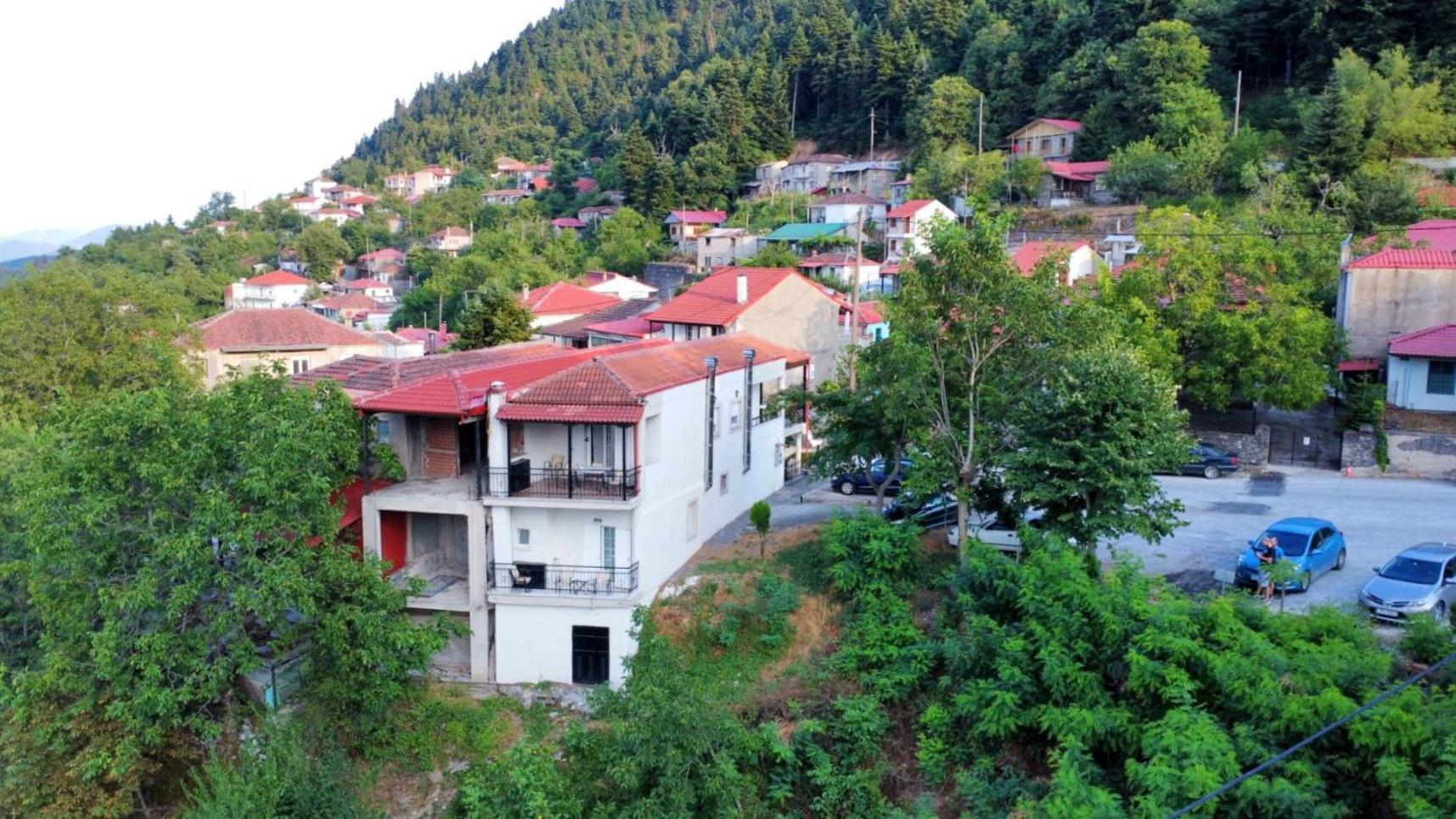 Hotel Πανδοχείο Λίμνης Πλαστήρα Kastanéa Exterior foto